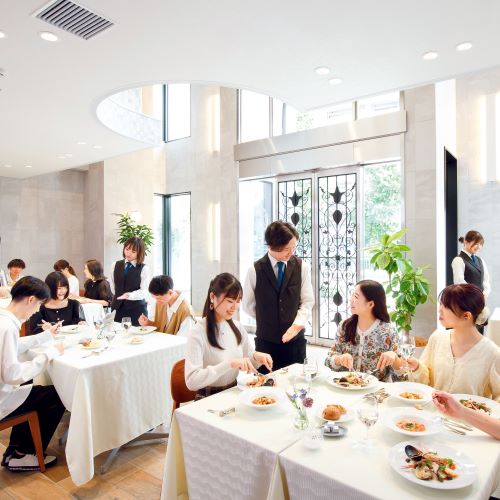 辻学園栄養専門学校