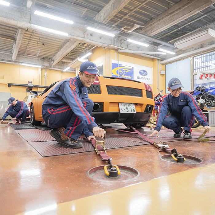 専門学校　東京自動車大学校