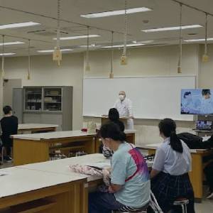 大阪行岡医療専門学校長柄校