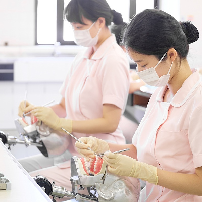 日本歯科学院専門学校