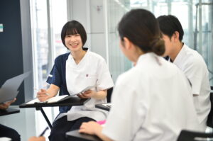 10/11・看護学科「コミュニケーション技術体験」／さくら看護専門学校
