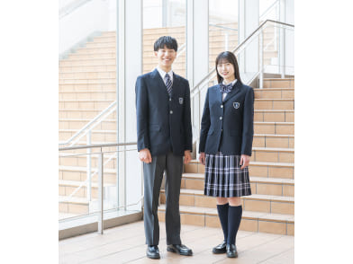 金蘭千里高等学校の制服