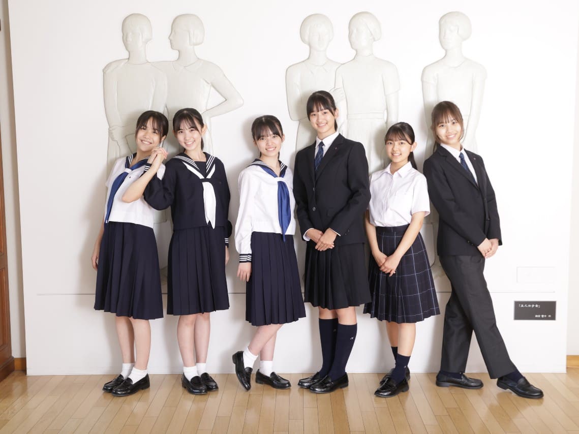 共立女子中学高等学校の制服