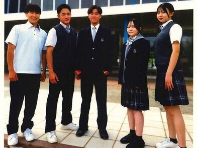 鞍手竜徳高等学校の制服