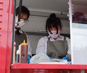 北海道　留辺蘂（るべしべ）高校　福祉ゼミ９人の３年生2