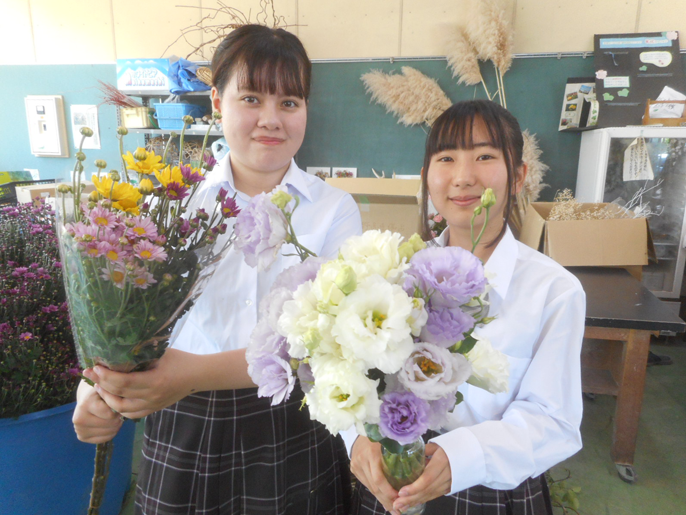 長野県 佐久平総合技術高校 農業科(生物サービス科植物活用コース)3年生のみなさん1