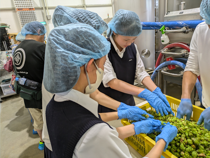 愛知県　愛知商業高校　グローバルビジネス科のみなさん1