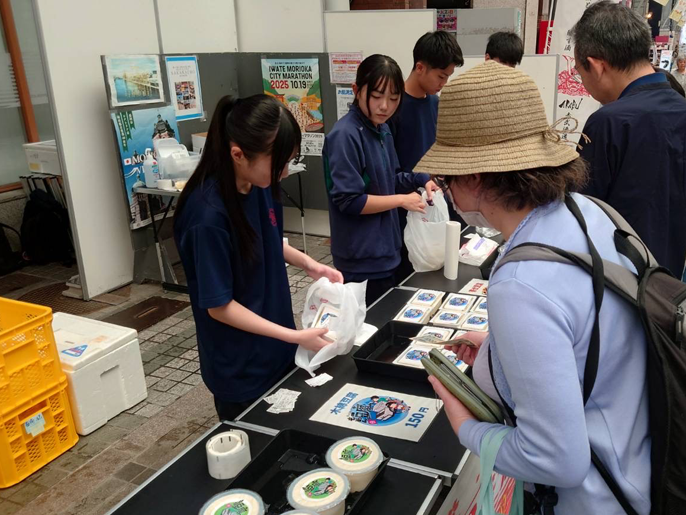 岩手県　盛岡商業高校　流通ビジネス科有志生徒のみなさん4