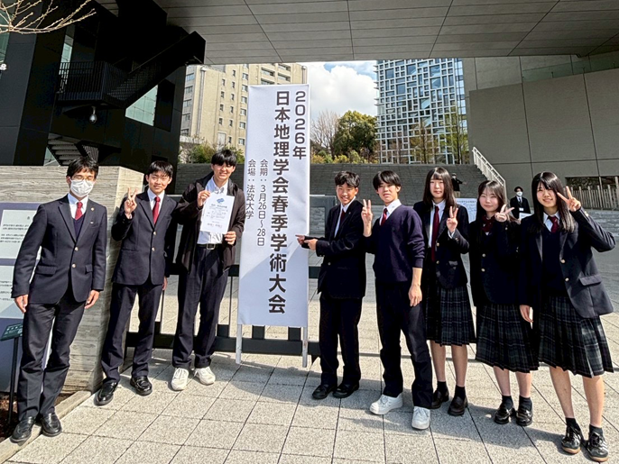 大阪府　箕面自由学園高校　文理探究コースの生徒のみなさん1