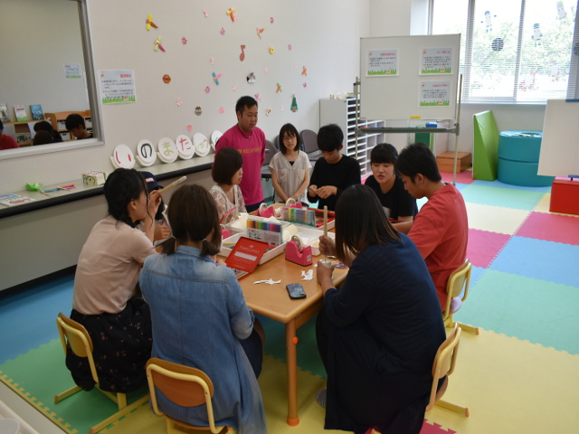 プレイルーム：幼児たちと遊びを体験しながら、さまざまな対応が学べます。備品も充実しています。