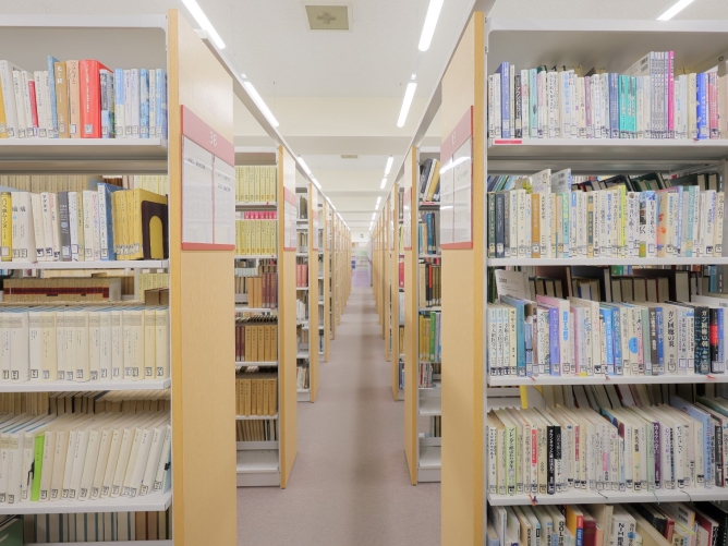日本獣医生命科学大学の図書館