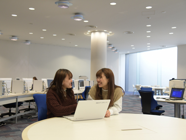 聖徳大学短期大学部の図書館