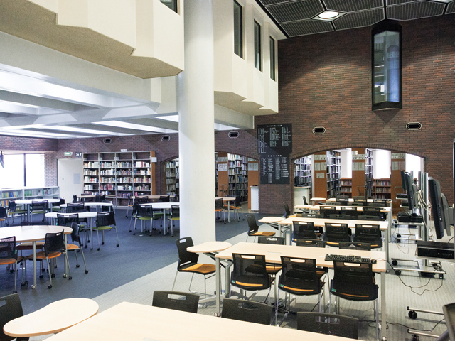 朝日大学の図書館