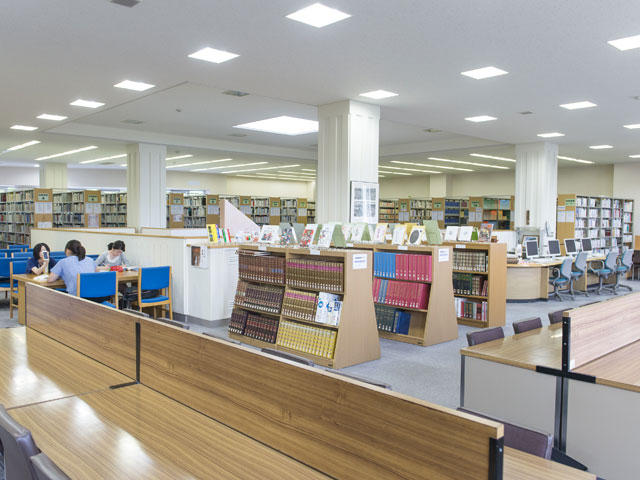 八戸学院大学の図書館