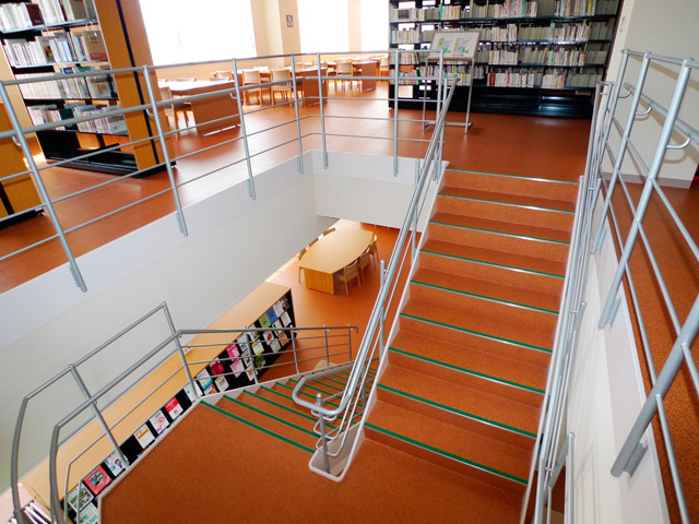 弘前医療福祉大学の図書館