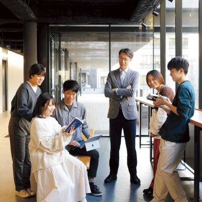 国際関係学部