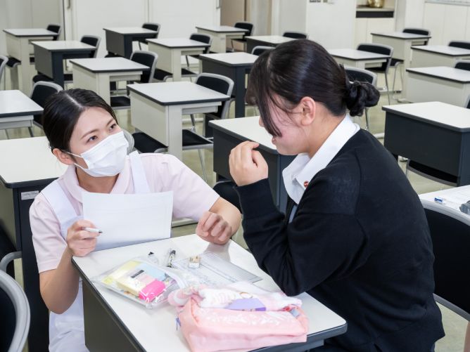 「2年後の自分の姿を想像しながら質問します。」