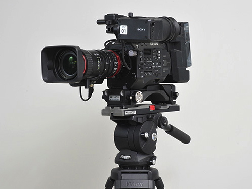 ハイスペック技術を搭載した「PXW-FS7 Ⅱ」。4K放送への積極的な取り組みが進むなかでテレビ業界でも広く採用されている1台。