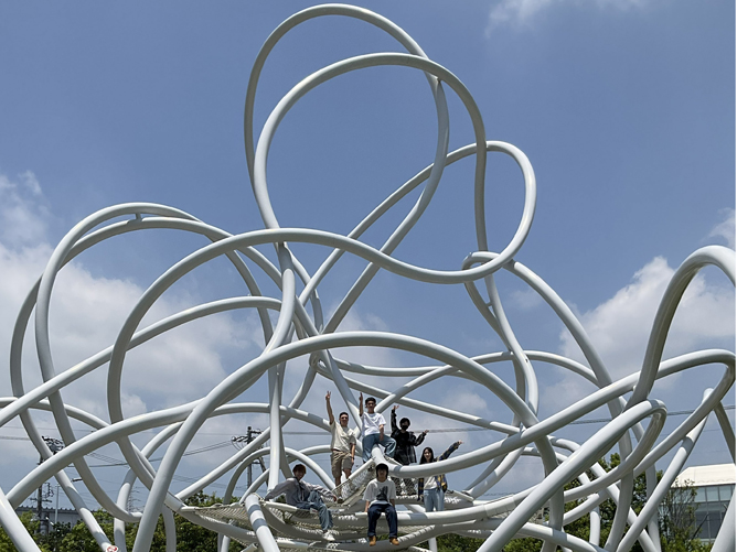 nicoe（浜松市）面白い形の遊具でデザインの勉強になります。